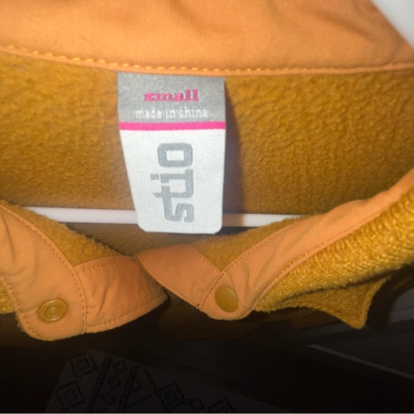 Stio women’s thermos fleece snap shirt - Picture 3 of 4